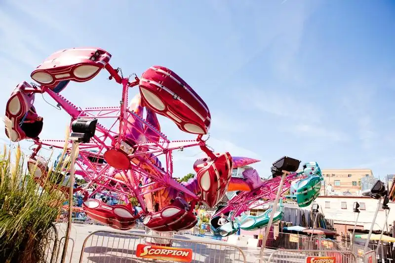 Hotels near Adventure Island