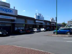 Cockhedge Shopping Park