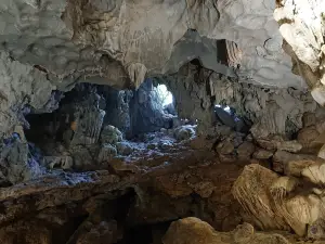 Thien Cung Cave