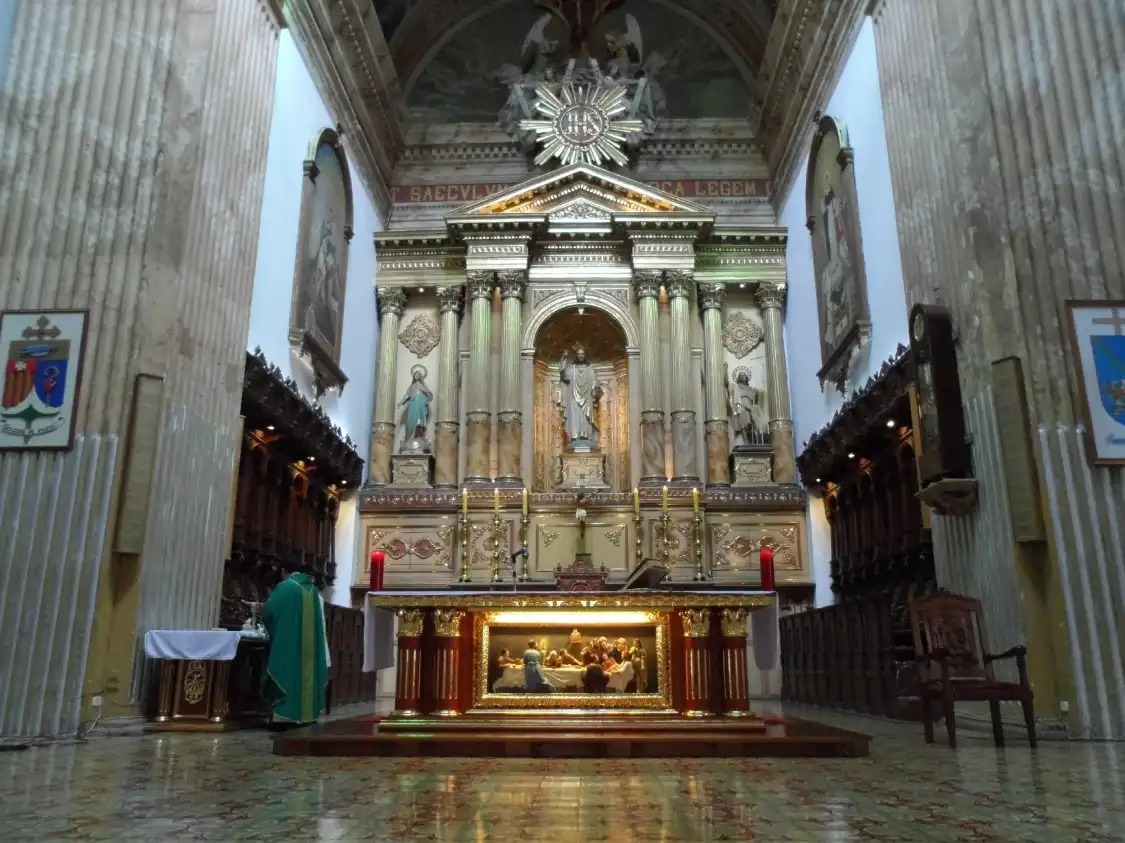 Hotels near Iglesia La Catedral
