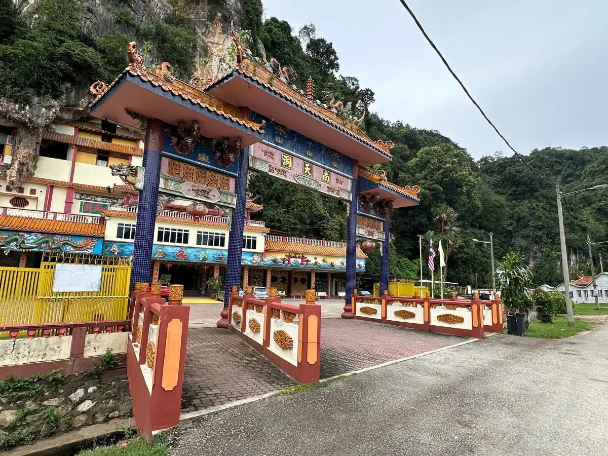 Ling Sen Tong Temple