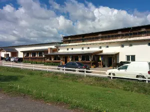 Кінно-спортивний клуб Wesendorf