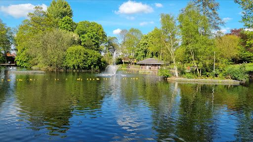 Arnot Hill Park
