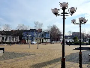 Pam'yatnyk Mykoli Yakovchenku