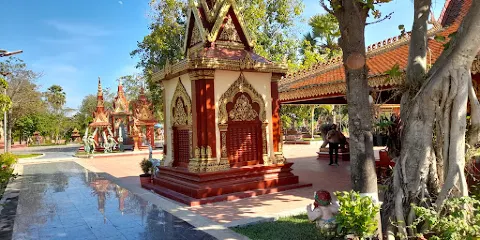 Oknha Klaeng Meung Shrine
