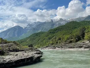 Vjosa Albania Rafting & Kayak Camping Përmet