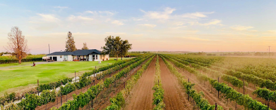 Whitehouse Parker, Farmhouse Vineyards Tasting Room