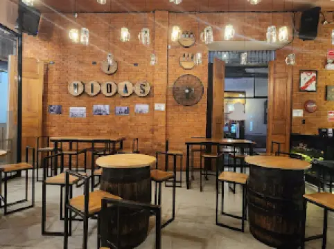 7 Vidas Taproom Tacna