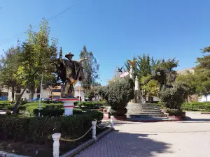 Main Plaza de Apata