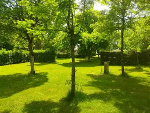 Camping Les Rives Du Lac Cantalès
