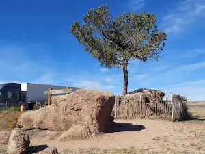 Tree In The Rock, Historical Site