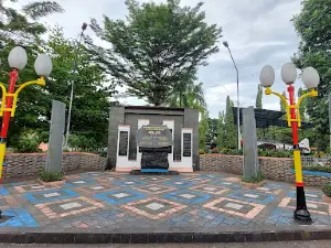 Monumen Gempa Padang