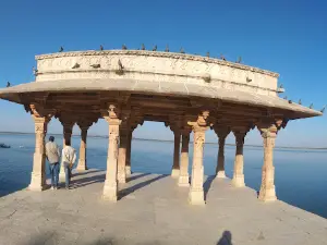 Nau Chauki - Rajsamand Lake