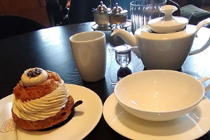 James Farmhouse - Das James