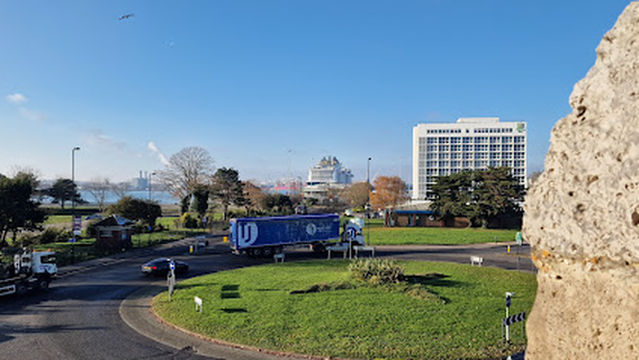 The Quays Swimming & Diving Complex