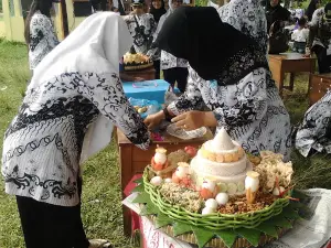 Lapangan Merdeka Gunung Agung