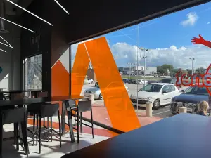Urban Planet Oleiros: Trampoline Park