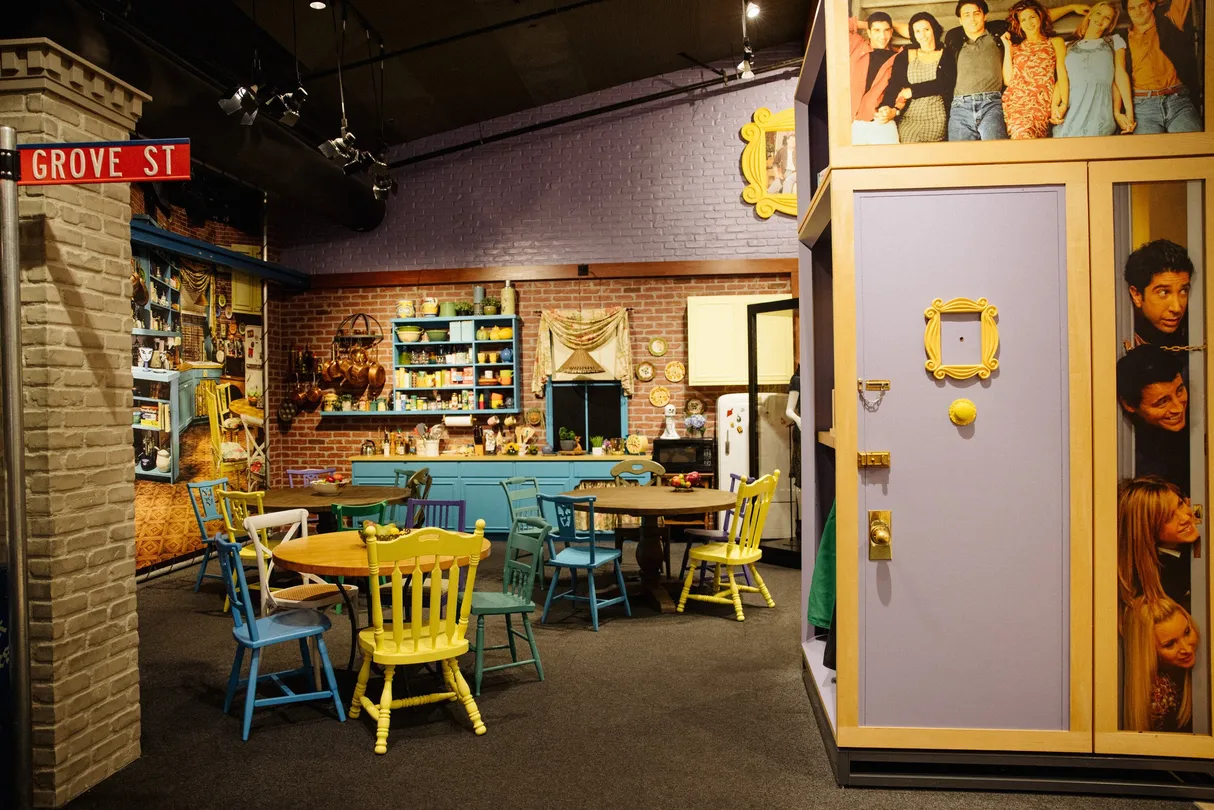 5_Warner Bros. Studios Tour Hollywood