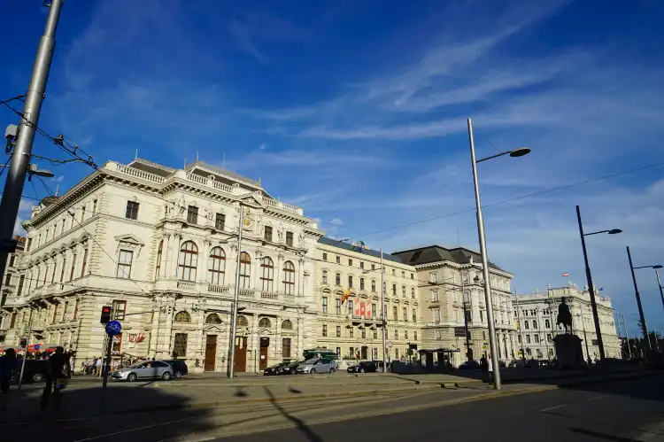 Hotels in der Nähe von Kasino am Schwarzenbergplatz