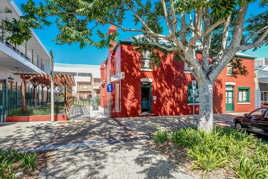 Hotels near Port Macquarie Museum