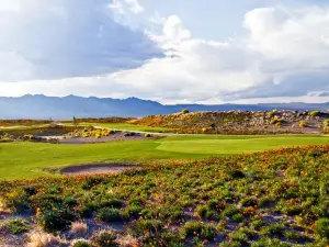 Los Lagos Golf Club