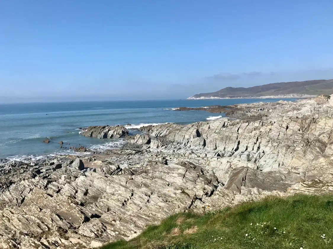 Hotels near Grunta Beach