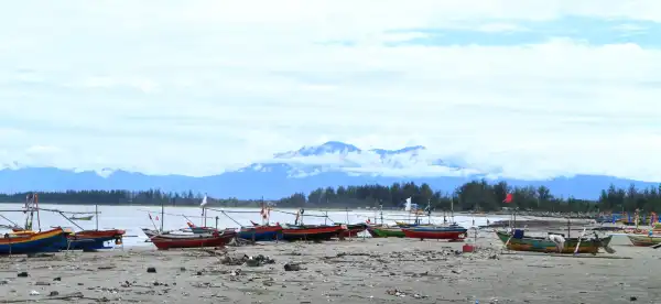 Hotel di Kecamatan Teluk Segara