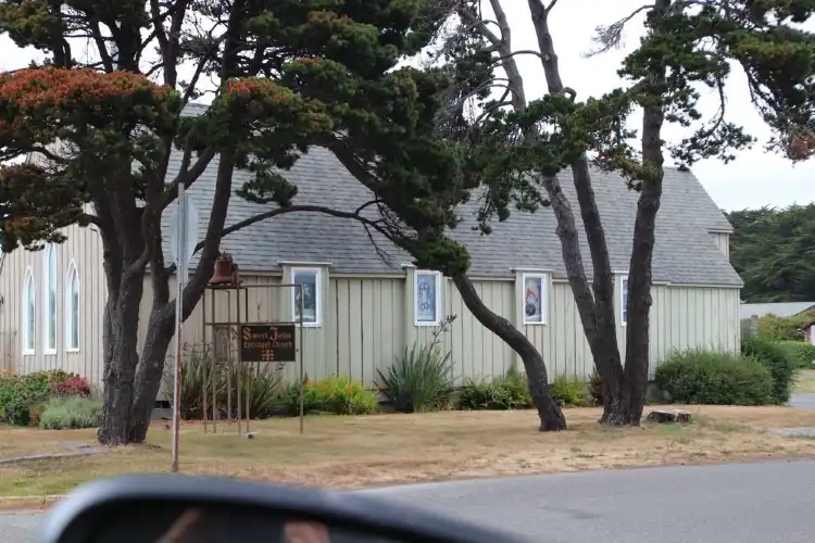 Hotels near St John's Episcopal Church