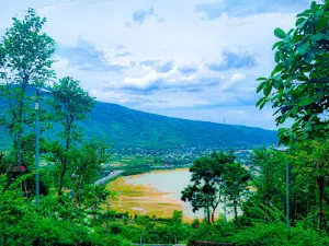 Hồ Kỳ Nam