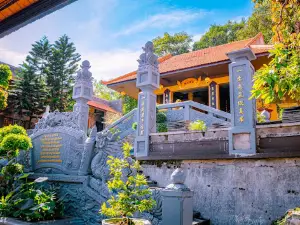 Phu Dung Pagoda