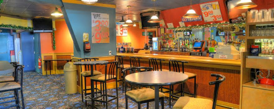 Luxury Lanes & Lounge Inc