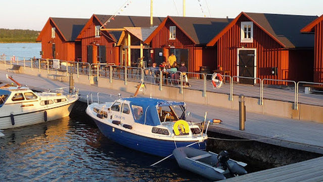 West Quay Camping & Guest harbor