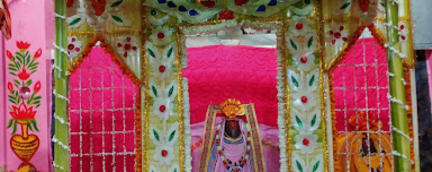 Shree Giriraj Govind Abhishek mukharvind Govinda Kund