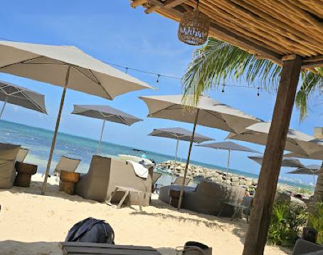 Bungalow Beach Club