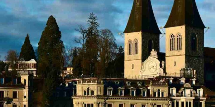Court Church of St. Leodegar