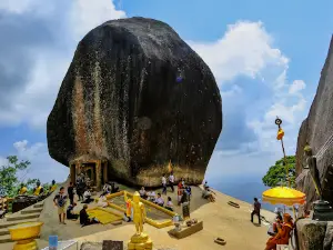 Buddha's Footprint Khao Khitchakut