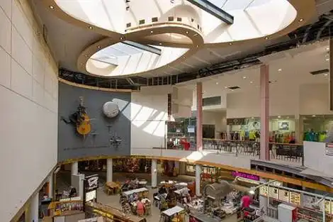 Hotels near The Cat & Fiddle Arcade
