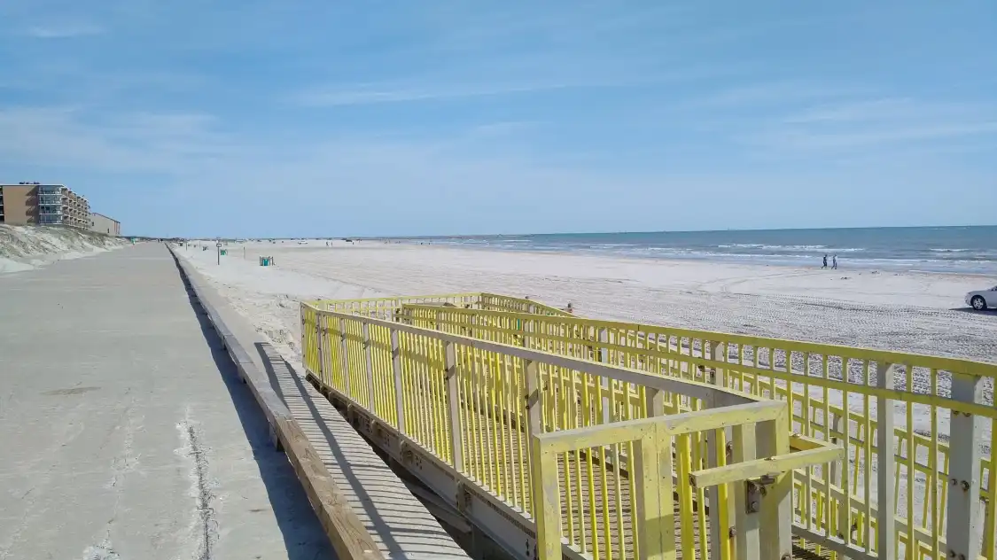 Hotels near Whitecap Beach
