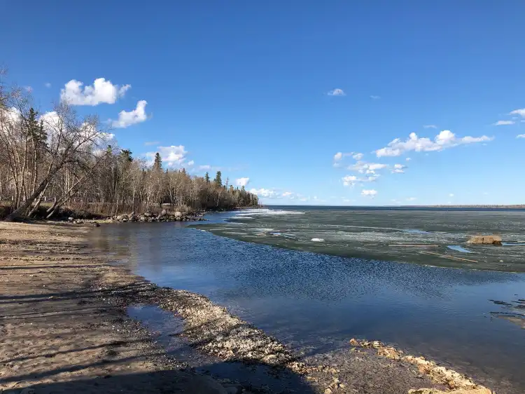 Hotels near Hecla Provincial Park