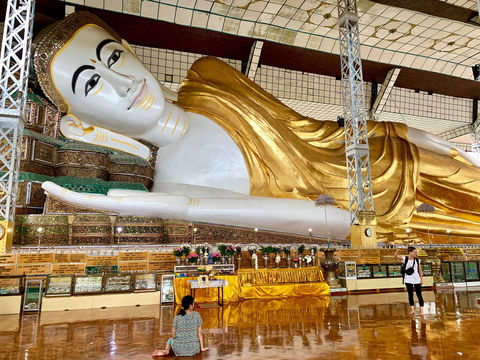 พระพุทธไสยาสน์ชเวตาลยอง