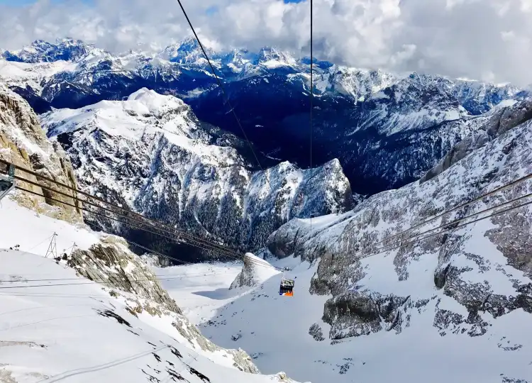 Hotels in Campitello di Fassa