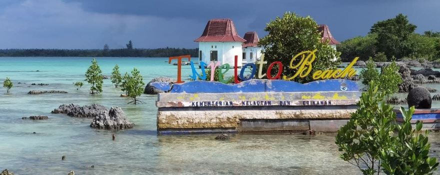 Pantai Indah Tureloto