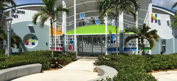 哈蘭代爾海灘酒店