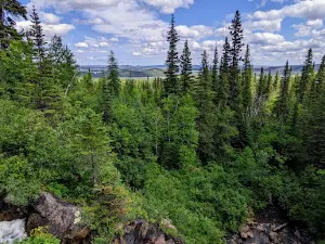 Crystal Falls Hiking Trail