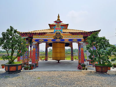 Tây Thiên Great Mandala Stupa