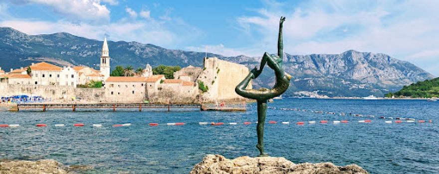 Budva Dancing girl