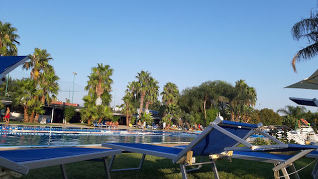 OUT LINE Piscina coperta (invernale)