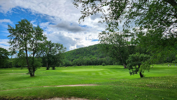 White Mountain Country Club