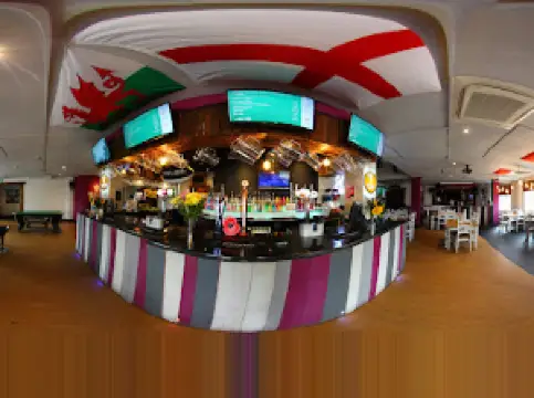 Funky Duck Pub & Restaurant