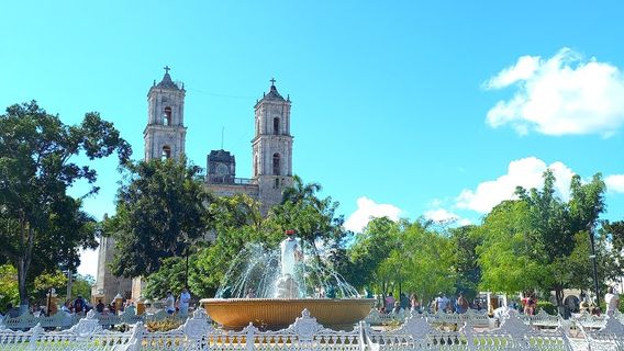 Parque Principal Francisco Cantón Rosado